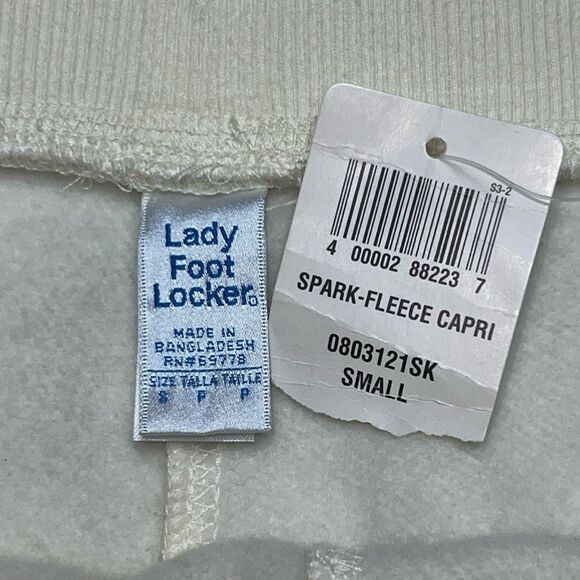 NWT Lady Footlocker Spark Fleece Capri Off White Size Small - Picture 4 of 5